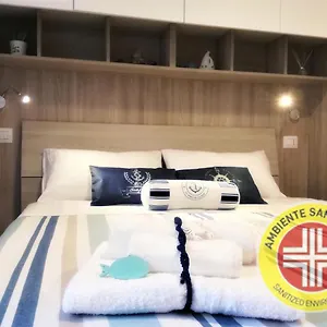 https://poeti-e-mainai-sailors-poets-5-terre-apartment.hotelitalianriviera.com